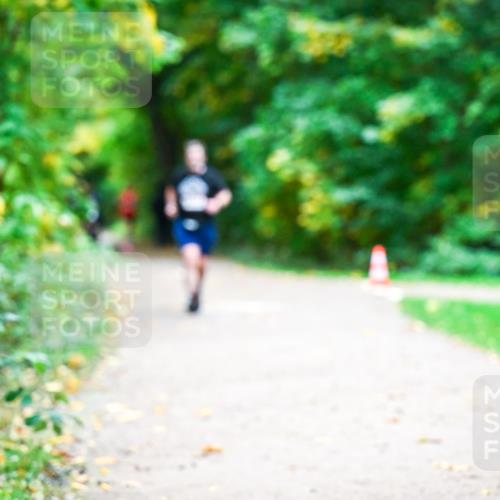 12.10.2025 - Bramfelder Halbmarathon 2025 Dr. Thomas Lammeyer http://msf.ph/oto/9350403 12.10.2025 10:34:02 Laufen  meine-sportfotos.de