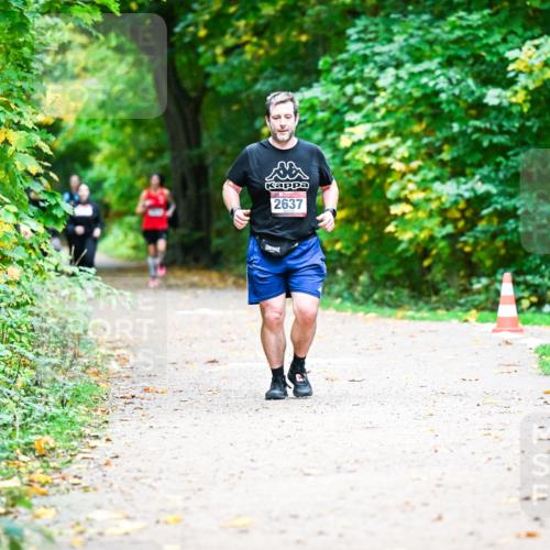 12.10.2025 - Bramfelder Halbmarathon 2025 Dr. Thomas Lammeyer http://msf.ph/oto/9350410 12.10.2025 10:34:04 Laufen 2637 meine-sportfotos.de
