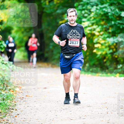 12.10.2025 - Bramfelder Halbmarathon 2025 Dr. Thomas Lammeyer http://msf.ph/oto/9350416 12.10.2025 10:34:04 Laufen 2637 meine-sportfotos.de