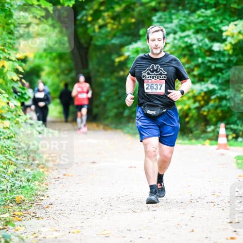 12.10.2025 - Bramfelder Halbmarathon 2025 Dr. Thomas Lammeyer http://msf.ph/oto/9350425 12.10.2025 10:34:06 Laufen 2637 meine-sportfotos.de