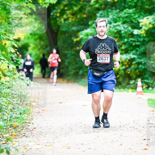 12.10.2025 - Bramfelder Halbmarathon 2025 Dr. Thomas Lammeyer http://msf.ph/oto/9350426 12.10.2025 10:34:06 Laufen 2637 meine-sportfotos.de