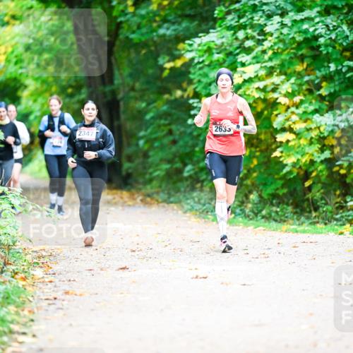 12.10.2025 - Bramfelder Halbmarathon 2025 Dr. Thomas Lammeyer http://msf.ph/oto/9350433 12.10.2025 10:34:10 Laufen 2635, 2347 meine-sportfotos.de