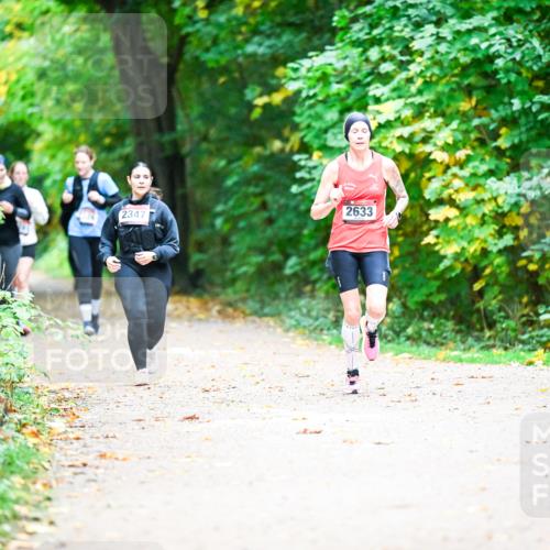 12.10.2025 - Bramfelder Halbmarathon 2025 Dr. Thomas Lammeyer http://msf.ph/oto/9350434 12.10.2025 10:34:10 Laufen 2347, 2633 meine-sportfotos.de