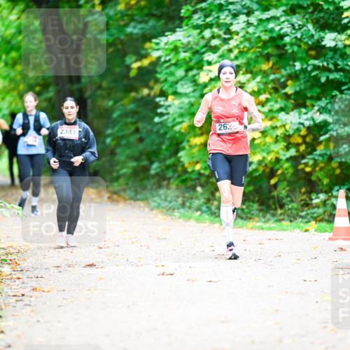 12.10.2025 - Bramfelder Halbmarathon 2025 Dr. Thomas Lammeyer http://msf.ph/oto/9350438 12.10.2025 10:34:11 Laufen 263, 2347 meine-sportfotos.de