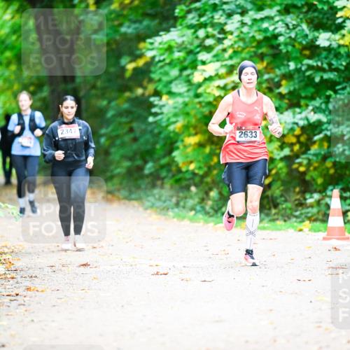 12.10.2025 - Bramfelder Halbmarathon 2025 Dr. Thomas Lammeyer http://msf.ph/oto/9350441 12.10.2025 10:34:11 Laufen 2347, 2633 meine-sportfotos.de