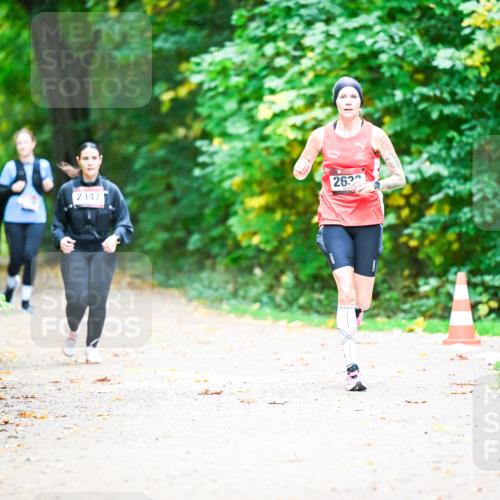 12.10.2025 - Bramfelder Halbmarathon 2025 Dr. Thomas Lammeyer http://msf.ph/oto/9350443 12.10.2025 10:34:11 Laufen 2347, 2622 meine-sportfotos.de