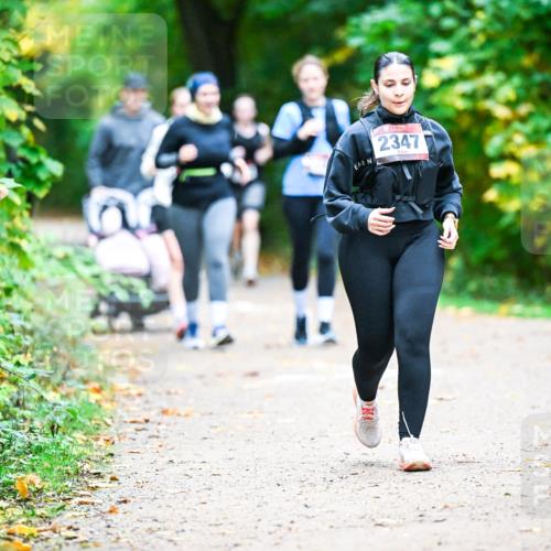 12.10.2025 - Bramfelder Halbmarathon 2025 Dr. Thomas Lammeyer http://msf.ph/oto/9350467 12.10.2025 10:34:16 Laufen 2347 meine-sportfotos.de