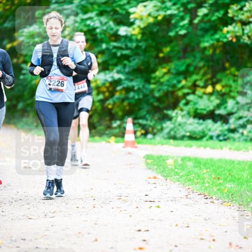 12.10.2025 - Bramfelder Halbmarathon 2025 Dr. Thomas Lammeyer http://msf.ph/oto/9350491 12.10.2025 10:34:22 Laufen 2226, 2448 meine-sportfotos.de