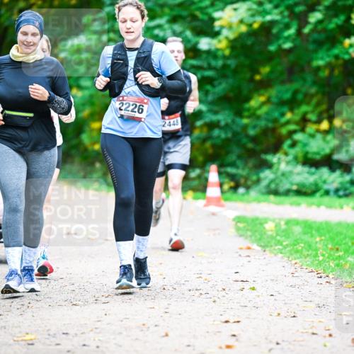 12.10.2025 - Bramfelder Halbmarathon 2025 Dr. Thomas Lammeyer http://msf.ph/oto/9350497 12.10.2025 10:34:23 Laufen 2226, 2448 meine-sportfotos.de