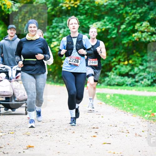 12.10.2025 - Bramfelder Halbmarathon 2025 Dr. Thomas Lammeyer http://msf.ph/oto/9350504 12.10.2025 10:34:24 Laufen 2226, 2448 meine-sportfotos.de