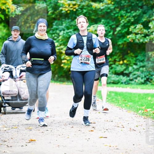 12.10.2025 - Bramfelder Halbmarathon 2025 Dr. Thomas Lammeyer http://msf.ph/oto/9350507 12.10.2025 10:34:24 Laufen 2226, 2448 meine-sportfotos.de