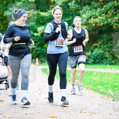 12.10.2025 - Bramfelder Halbmarathon 2025 Dr. Thomas Lammeyer http://msf.ph/oto/9350517 12.10.2025 10:34:25 Laufen 2226, 2448 meine-sportfotos.de