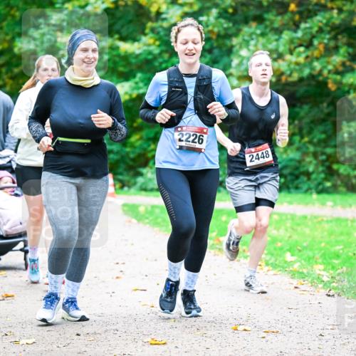 12.10.2025 - Bramfelder Halbmarathon 2025 Dr. Thomas Lammeyer http://msf.ph/oto/9350519 12.10.2025 10:34:26 Laufen 2226, 2448 meine-sportfotos.de