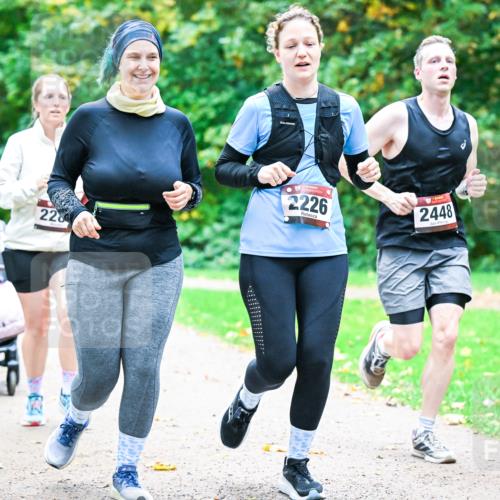 12.10.2025 - Bramfelder Halbmarathon 2025 Dr. Thomas Lammeyer http://msf.ph/oto/9350524 12.10.2025 10:34:26 Laufen 228, 2226, 2448 meine-sportfotos.de