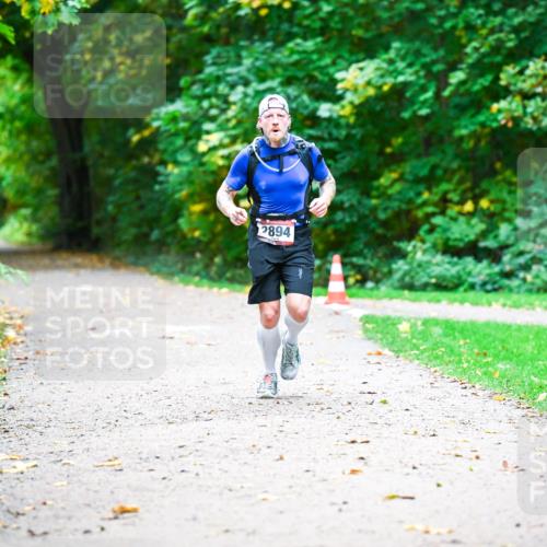 12.10.2025 - Bramfelder Halbmarathon 2025 Dr. Thomas Lammeyer http://msf.ph/oto/9350527 12.10.2025 10:34:31 Laufen 2894 meine-sportfotos.de