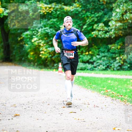 12.10.2025 - Bramfelder Halbmarathon 2025 Dr. Thomas Lammeyer http://msf.ph/oto/9350535 12.10.2025 10:34:32 Laufen 2894 meine-sportfotos.de