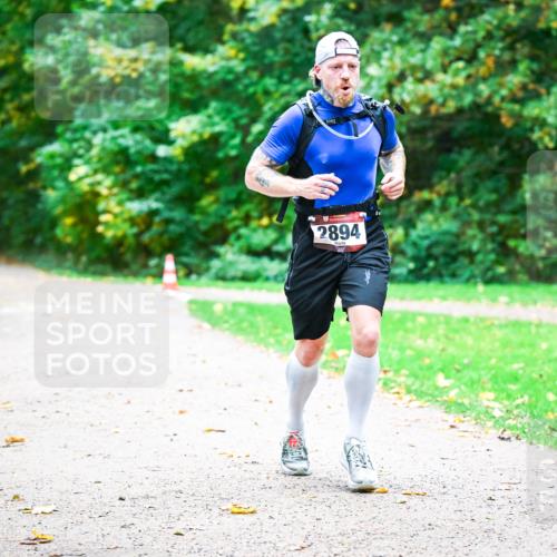 12.10.2025 - Bramfelder Halbmarathon 2025 Dr. Thomas Lammeyer http://msf.ph/oto/9350542 12.10.2025 10:34:33 Laufen 2894 meine-sportfotos.de