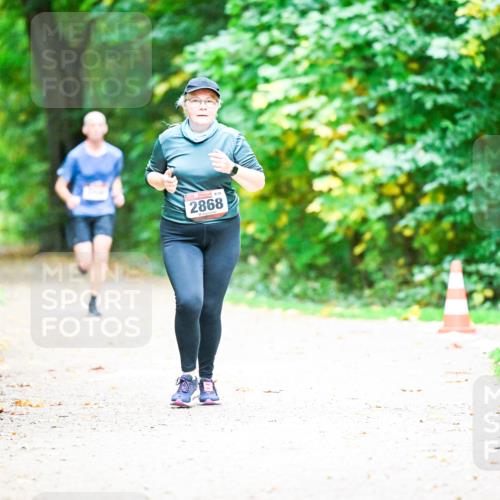 12.10.2025 - Bramfelder Halbmarathon 2025 Dr. Thomas Lammeyer http://msf.ph/oto/9350548 12.10.2025 10:34:41 Laufen 2868 meine-sportfotos.de