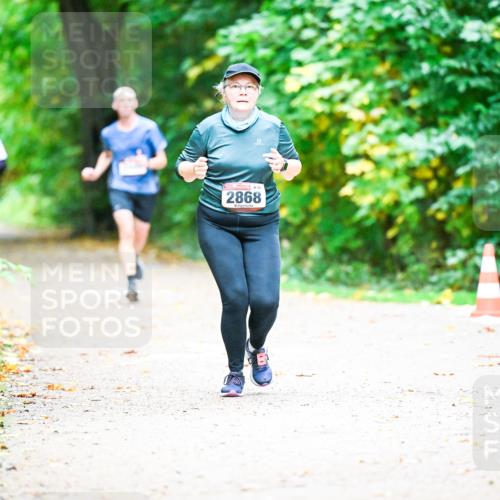 12.10.2025 - Bramfelder Halbmarathon 2025 Dr. Thomas Lammeyer http://msf.ph/oto/9350550 12.10.2025 10:34:41 Laufen 2832, 2868 meine-sportfotos.de