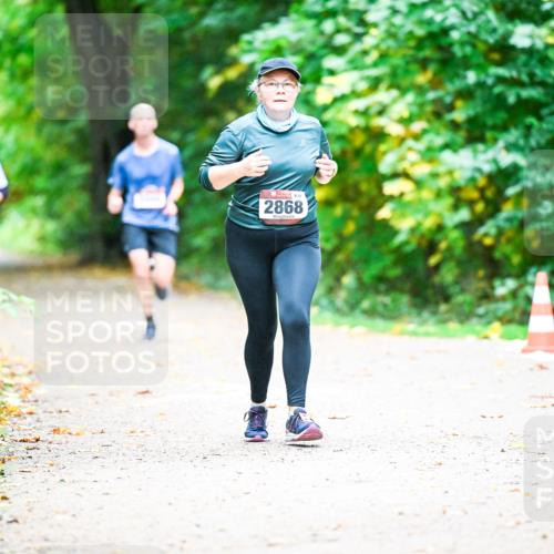 12.10.2025 - Bramfelder Halbmarathon 2025 Dr. Thomas Lammeyer http://msf.ph/oto/9350551 12.10.2025 10:34:41 Laufen 32, 2868 meine-sportfotos.de