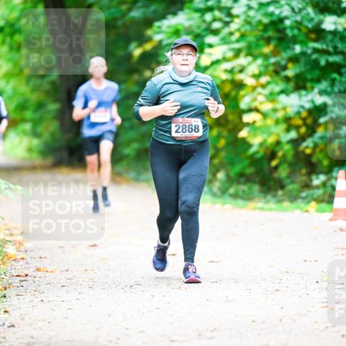 12.10.2025 - Bramfelder Halbmarathon 2025 Dr. Thomas Lammeyer http://msf.ph/oto/9350552 12.10.2025 10:34:42 Laufen 2868 meine-sportfotos.de
