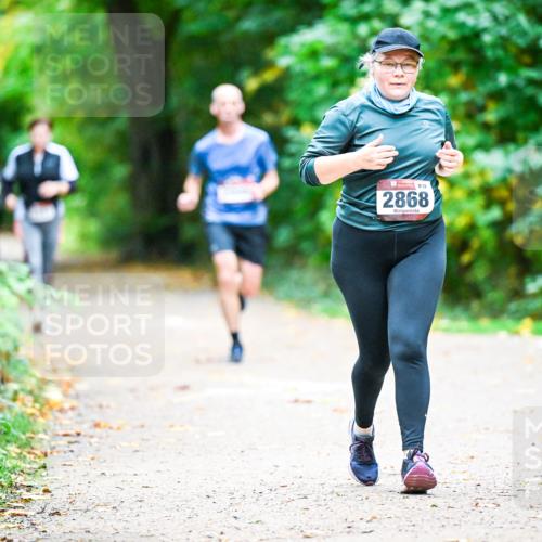 12.10.2025 - Bramfelder Halbmarathon 2025 Dr. Thomas Lammeyer http://msf.ph/oto/9350562 12.10.2025 10:34:43 Laufen 32, 2868 meine-sportfotos.de