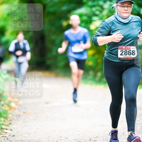 12.10.2025 - Bramfelder Halbmarathon 2025 Dr. Thomas Lammeyer http://msf.ph/oto/9350572 12.10.2025 10:34:44 Laufen 32, 2868 meine-sportfotos.de