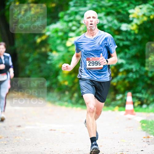 12.10.2025 - Bramfelder Halbmarathon 2025 Dr. Thomas Lammeyer http://msf.ph/oto/9350575 12.10.2025 10:34:47 Laufen 2999 meine-sportfotos.de