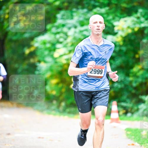 12.10.2025 - Bramfelder Halbmarathon 2025 Dr. Thomas Lammeyer http://msf.ph/oto/9350578 12.10.2025 10:34:47 Laufen 2999 meine-sportfotos.de