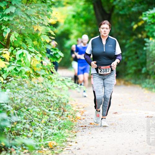 12.10.2025 - Bramfelder Halbmarathon 2025 Dr. Thomas Lammeyer http://msf.ph/oto/9350591 12.10.2025 10:34:50 Laufen 2387 meine-sportfotos.de