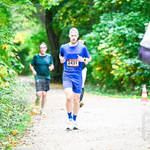 12.10.2025 - Bramfelder Halbmarathon 2025 Dr. Thomas Lammeyer http://msf.ph/oto/9350613 12.10.2025 10:34:55 Laufen 2431, 231 meine-sportfotos.de