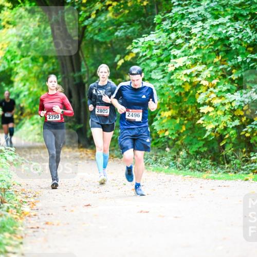 12.10.2025 - Bramfelder Halbmarathon 2025 Dr. Thomas Lammeyer http://msf.ph/oto/9350666 12.10.2025 10:35:18 Laufen 2750, 2809, 2496 meine-sportfotos.de