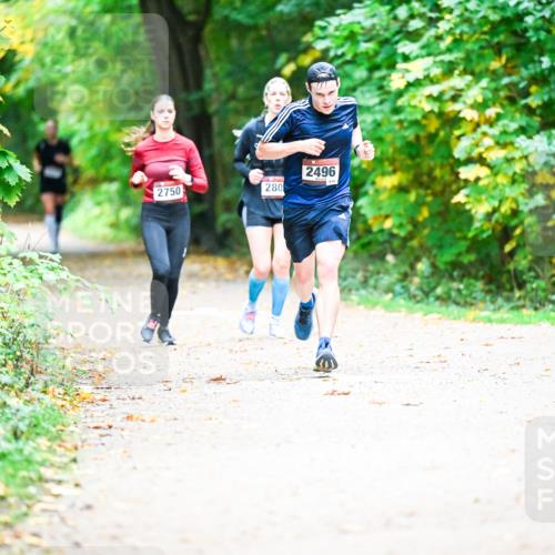 12.10.2025 - Bramfelder Halbmarathon 2025 Dr. Thomas Lammeyer http://msf.ph/oto/9350670 12.10.2025 10:35:19 Laufen 2750, 280, 2496 meine-sportfotos.de