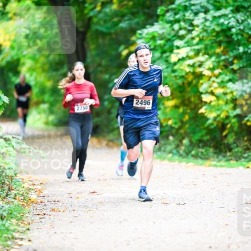 12.10.2025 - Bramfelder Halbmarathon 2025 Dr. Thomas Lammeyer http://msf.ph/oto/9350673 12.10.2025 10:35:19 Laufen 2750, 2496, 855 meine-sportfotos.de