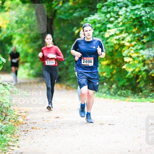 12.10.2025 - Bramfelder Halbmarathon 2025 Dr. Thomas Lammeyer http://msf.ph/oto/9350674 12.10.2025 10:35:20 Laufen 2750, 2496 meine-sportfotos.de