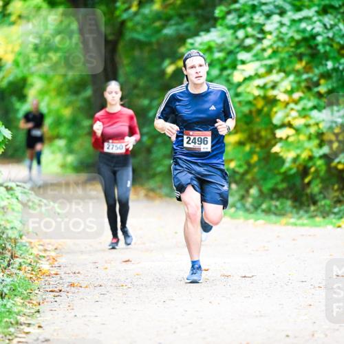 12.10.2025 - Bramfelder Halbmarathon 2025 Dr. Thomas Lammeyer http://msf.ph/oto/9350676 12.10.2025 10:35:20 Laufen 2496, 2750 meine-sportfotos.de