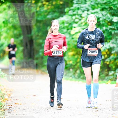 12.10.2025 - Bramfelder Halbmarathon 2025 Dr. Thomas Lammeyer http://msf.ph/oto/9350698 12.10.2025 10:35:24 Laufen 2750, 2809 meine-sportfotos.de