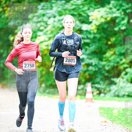 12.10.2025 - Bramfelder Halbmarathon 2025 Dr. Thomas Lammeyer http://msf.ph/oto/9350704 12.10.2025 10:35:25 Laufen 2750, 2809 meine-sportfotos.de
