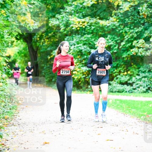 12.10.2025 - Bramfelder Halbmarathon 2025 Dr. Thomas Lammeyer http://msf.ph/oto/9350707 12.10.2025 10:35:26 Laufen 2750, 2809 meine-sportfotos.de