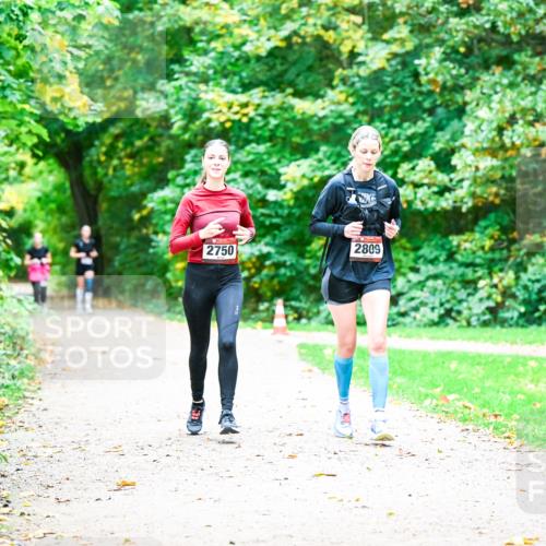 12.10.2025 - Bramfelder Halbmarathon 2025 Dr. Thomas Lammeyer http://msf.ph/oto/9350713 12.10.2025 10:35:27 Laufen 2750, 2809 meine-sportfotos.de