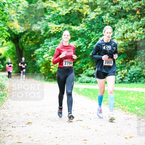 12.10.2025 - Bramfelder Halbmarathon 2025 Dr. Thomas Lammeyer http://msf.ph/oto/9350719 12.10.2025 10:35:28 Laufen 2750, 2809 meine-sportfotos.de