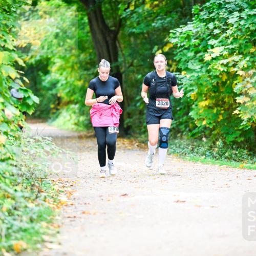 12.10.2025 - Bramfelder Halbmarathon 2025 Dr. Thomas Lammeyer http://msf.ph/oto/9350726 12.10.2025 10:35:32 Laufen 281, 2820 meine-sportfotos.de