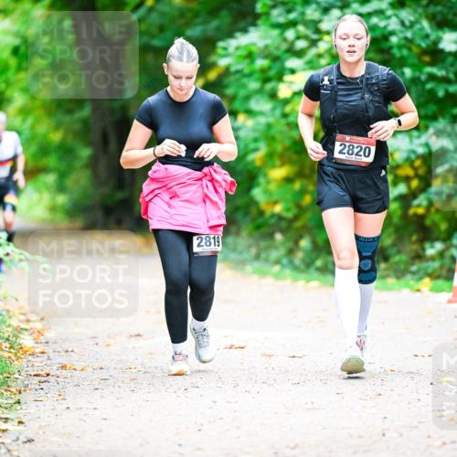 12.10.2025 - Bramfelder Halbmarathon 2025 Dr. Thomas Lammeyer http://msf.ph/oto/9350760 12.10.2025 10:35:36 Laufen 2820, 2819 meine-sportfotos.de