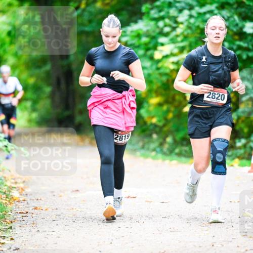 12.10.2025 - Bramfelder Halbmarathon 2025 Dr. Thomas Lammeyer http://msf.ph/oto/9350764 12.10.2025 10:35:37 Laufen 2820, 2819 meine-sportfotos.de