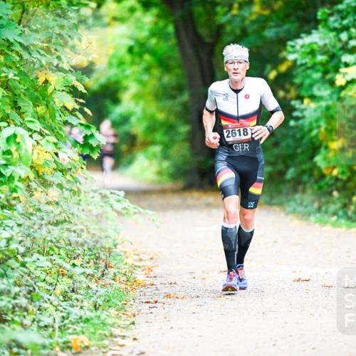 12.10.2025 - Bramfelder Halbmarathon 2025 Dr. Thomas Lammeyer http://msf.ph/oto/9350767 12.10.2025 10:35:42 Laufen 2618 meine-sportfotos.de