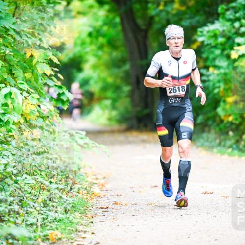 12.10.2025 - Bramfelder Halbmarathon 2025 Dr. Thomas Lammeyer http://msf.ph/oto/9350770 12.10.2025 10:35:43 Laufen 2618 meine-sportfotos.de