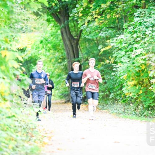 12.10.2025 - Bramfelder Halbmarathon 2025 Dr. Thomas Lammeyer http://msf.ph/oto/9350772 12.10.2025 10:35:57 Laufen 2552, 2961, 2881 meine-sportfotos.de