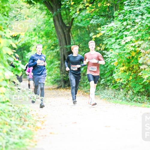 12.10.2025 - Bramfelder Halbmarathon 2025 Dr. Thomas Lammeyer http://msf.ph/oto/9350776 12.10.2025 10:35:58 Laufen 52, 2961, 2881 meine-sportfotos.de