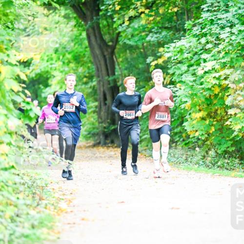 12.10.2025 - Bramfelder Halbmarathon 2025 Dr. Thomas Lammeyer http://msf.ph/oto/9350778 12.10.2025 10:35:58 Laufen 2712, 2552, 2961, 2881 meine-sportfotos.de