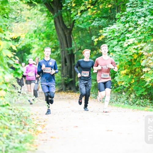 12.10.2025 - Bramfelder Halbmarathon 2025 Dr. Thomas Lammeyer http://msf.ph/oto/9350780 12.10.2025 10:35:58 Laufen 712, 2552, 2961, 2881 meine-sportfotos.de